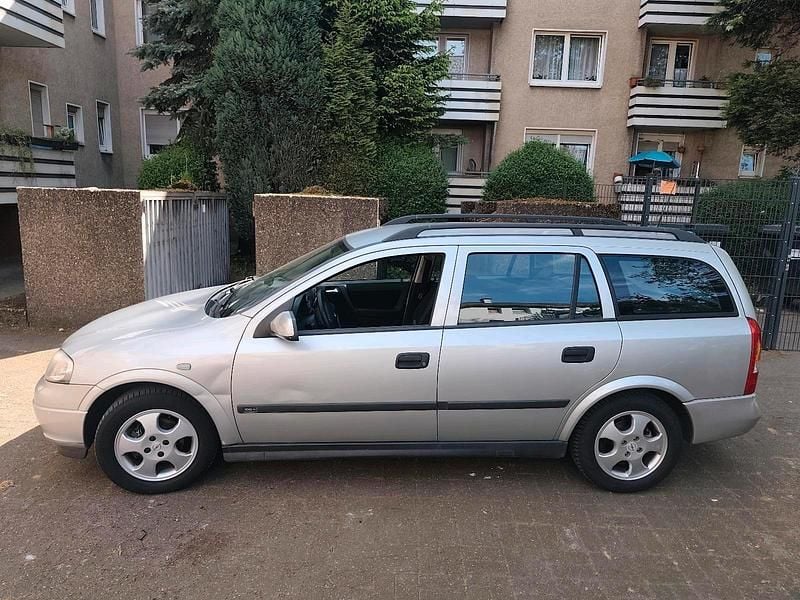 Second-hand Opel Astra 100 CP (73 kW) 1999 Argintiu Break