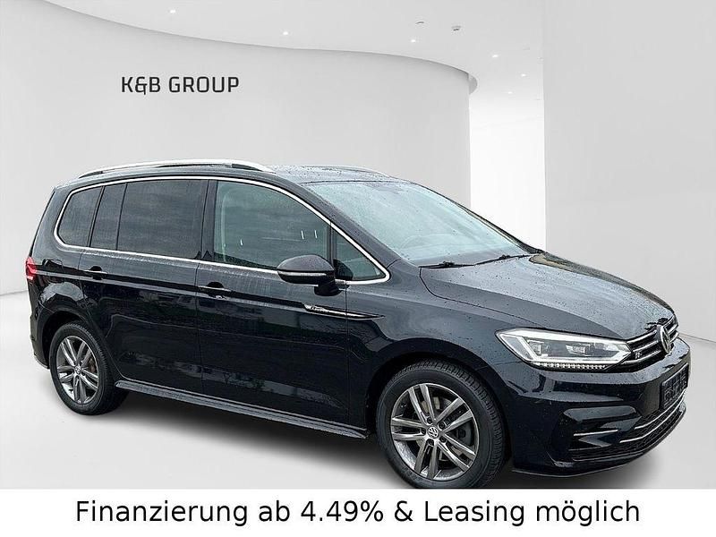 Schwarz Gebraucht 2017 VW Touran Highline Van / Kleinbus | 21.190 € (Teuer) - Bild 1/4