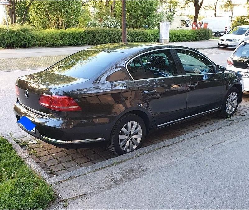 Gebraucht VW Passat 140 PS (102 kW) 2014 Braun Limousine