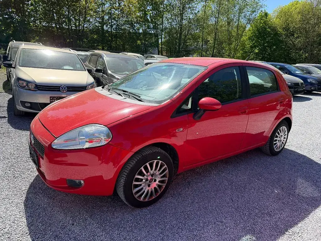 Gebraucht Fiat Grande Punto Dynamic 77 PS (56 kW) 2010 Rot Kleinwagen