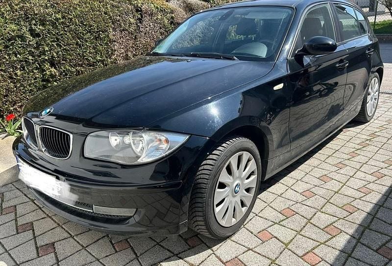 Gebraucht BMW 118 143 PS (105 kW) 2008 Schwarz Kleinwagen
