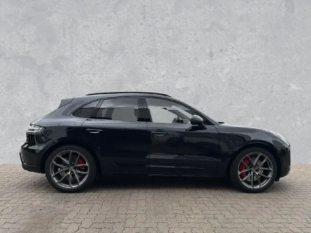 Gebraucht Porsche Macan GTS 441 PS (324 kW) 2024 C5m mondlichtblaumetallic (metallic) SUV