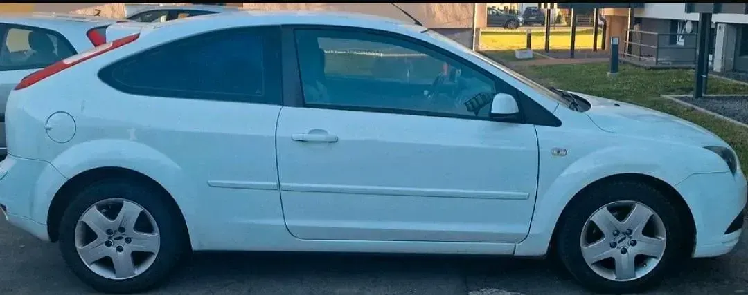 Brugt Ford Focus 125 HK (91 kW) 2007 Hvid Sedan
