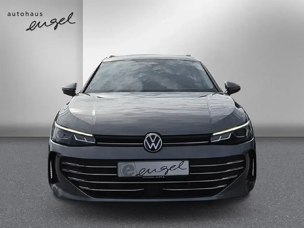 Gebraucht VW Passat Business 150 PS (110 kW) 2024 Grau Kombi