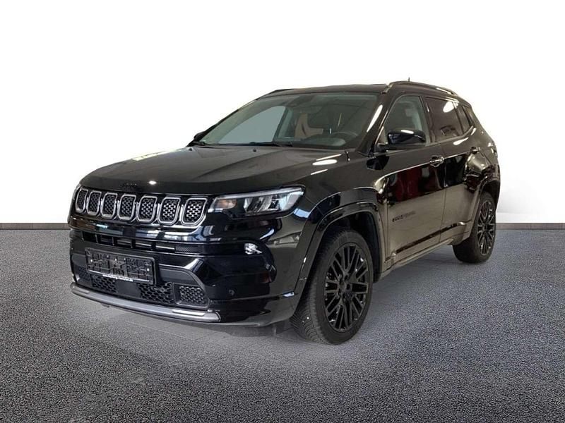 Gebraucht Jeep Compass 131 PS (96 kW) 2024 Black clear coat SUV