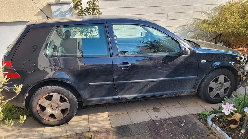 Gebraucht VW Golf IV 75 PS (55 kW) 2002 Schwarz Limousine