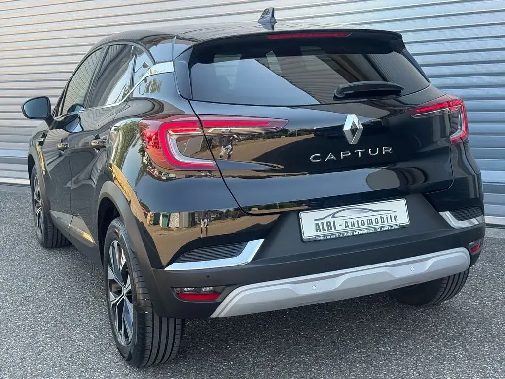 Gebraucht Renault Captur Techno 140 PS (102 kW) 2022 Schwarz SUV
