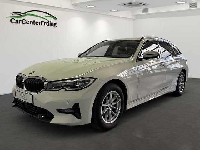 Andere Gebraucht 2021 BMW 320 Sport Line Limousine | 25.490 € (Etwas zu teuer) - Bild 1/4