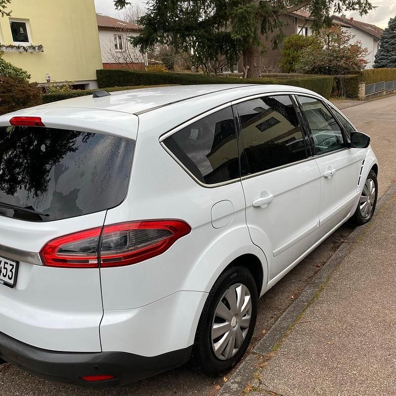 Gebraucht Ford S-MAX S 140 PS (102 kW) 2012 Weiß Van / Kleinbus
