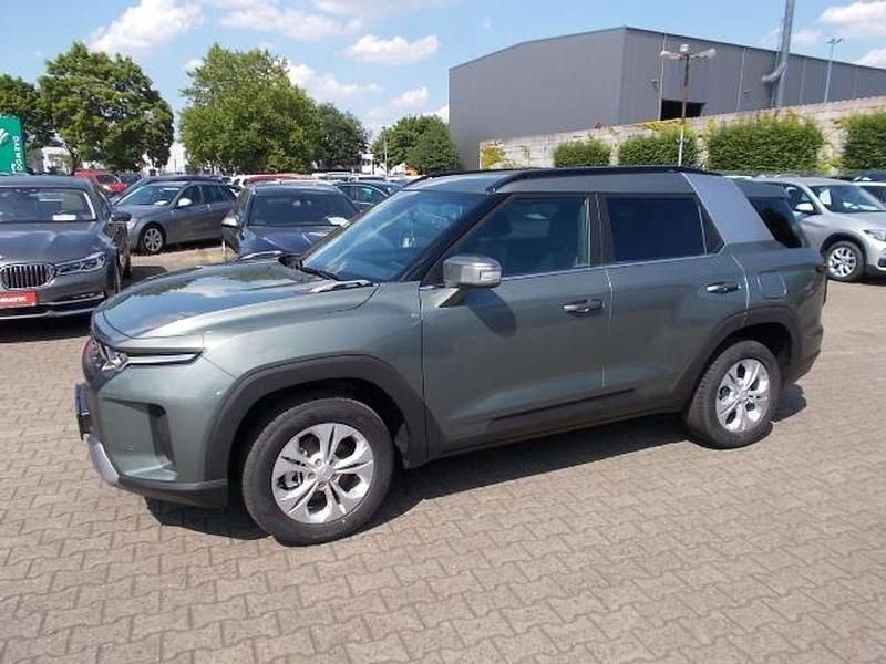 Grün Neu 2025 Ssangyong (KGM) Torres SUV | 24.990 € - Bild 1/4