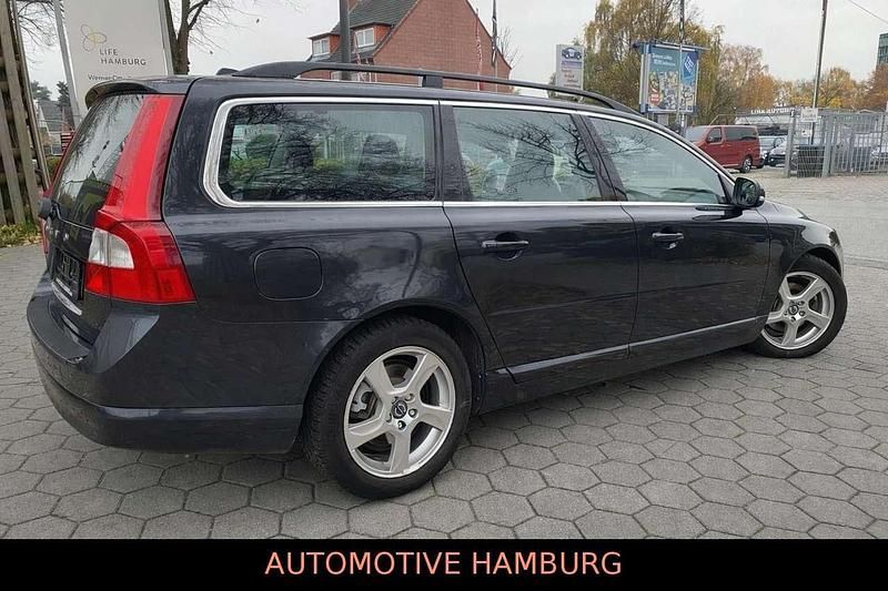 Gebraucht Volvo V70 114 PS (83 kW) 2012 Schwarz Kombi