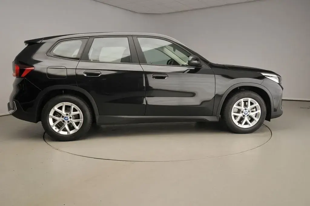 Gebraucht BMW iX1 Sport Line 230 kW (313 PS) 2023 Schwarz SUV