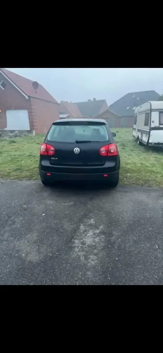 Gebraucht VW Golf V 75 PS (55 kW) 2004 Schwarz Kleinwagen