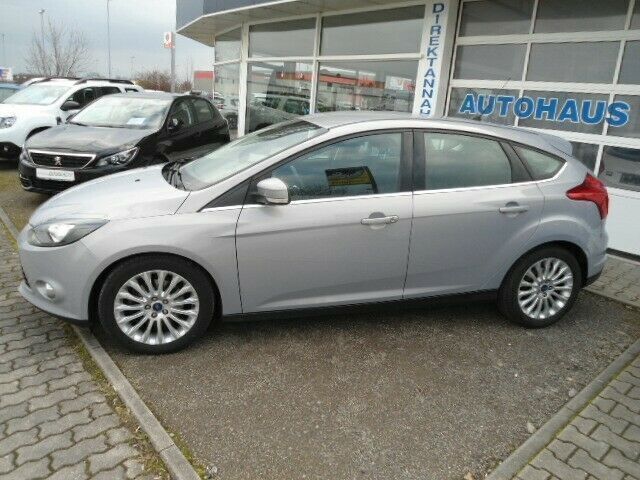 Gebraucht Ford Focus Titanium 150 PS (110 kW) 2011 Micastonesilber metallic Limousine