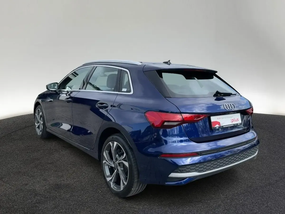Second-hand Audi A3 Advanced Plus 116 CP (85 kW) 2025 Albastru Berlinǎ