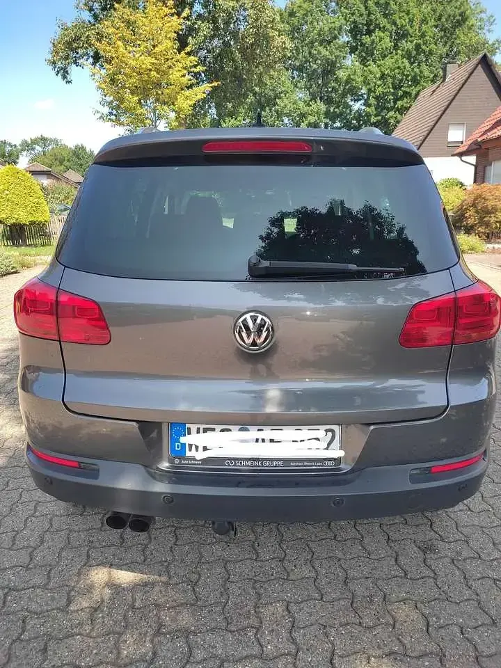 Gebraucht VW Tiguan Sportline 122 PS (89 kW) 2011 Grau SUV