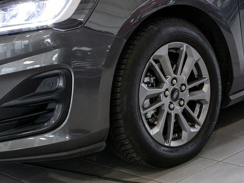 Gebraucht Ford Focus Titanium 125 PS (91 kW) 2025 Grau Limousine