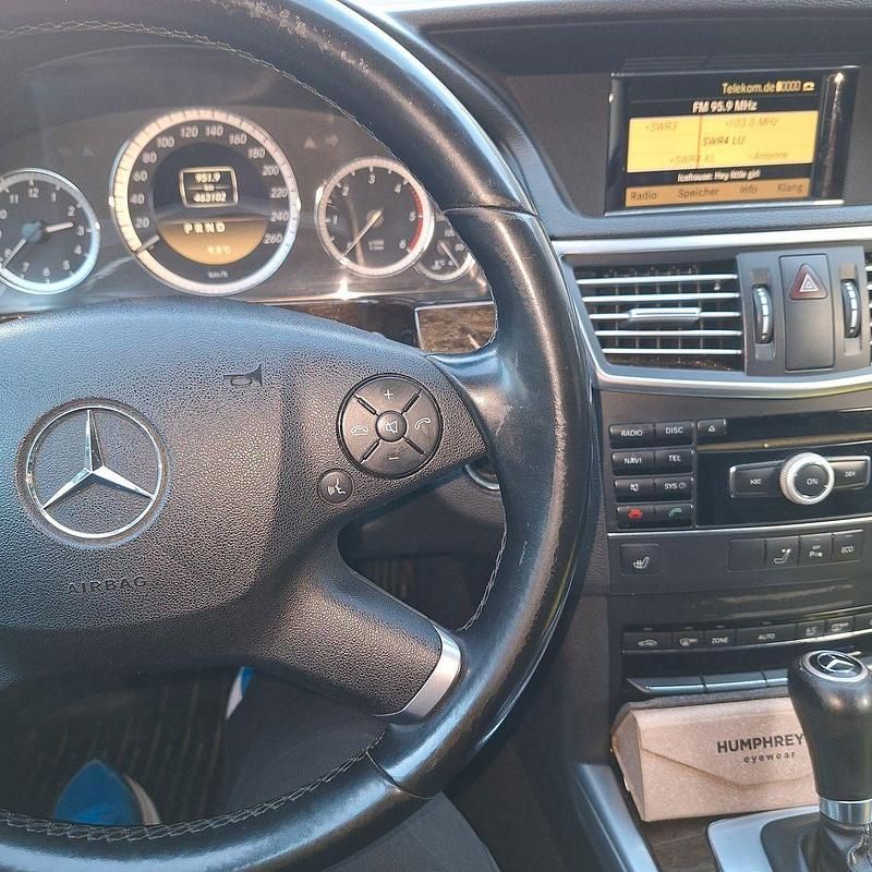 Gebraucht Mercedes E200 Elegance 136 PS (100 kW) 2011 Beige Kombi