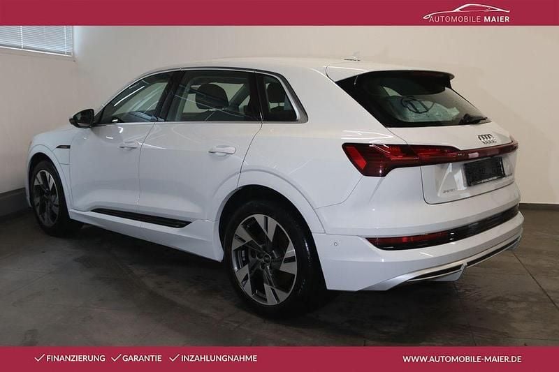 Gebraucht Audi e-tron S-Line 230 kW (313 PS) 2022 Gletscherweiã metallic SUV