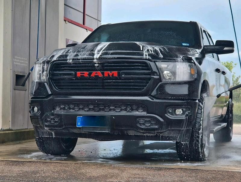 Gebraucht RAM 1500 400 PS (294 kW) 2019 Schwarz Pickup
