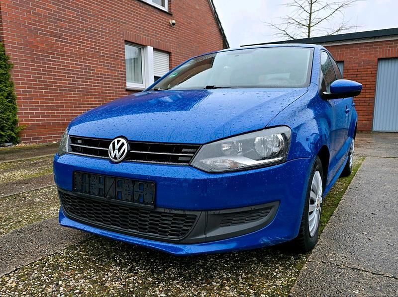Gebraucht VW Polo 90 PS (66 kW) 2013 Blau Kleinwagen