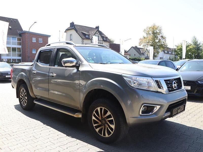 Grau Gebraucht 2017 Nissan Navara Tekna Abholung | 12.902 € (Fairer Preis) - Bild 1/4