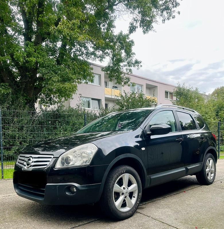 Schwarz Gebraucht 2010 Nissan Qashqai +2 SUV | 7.490 € (Fairer Preis) - Bild 1/4