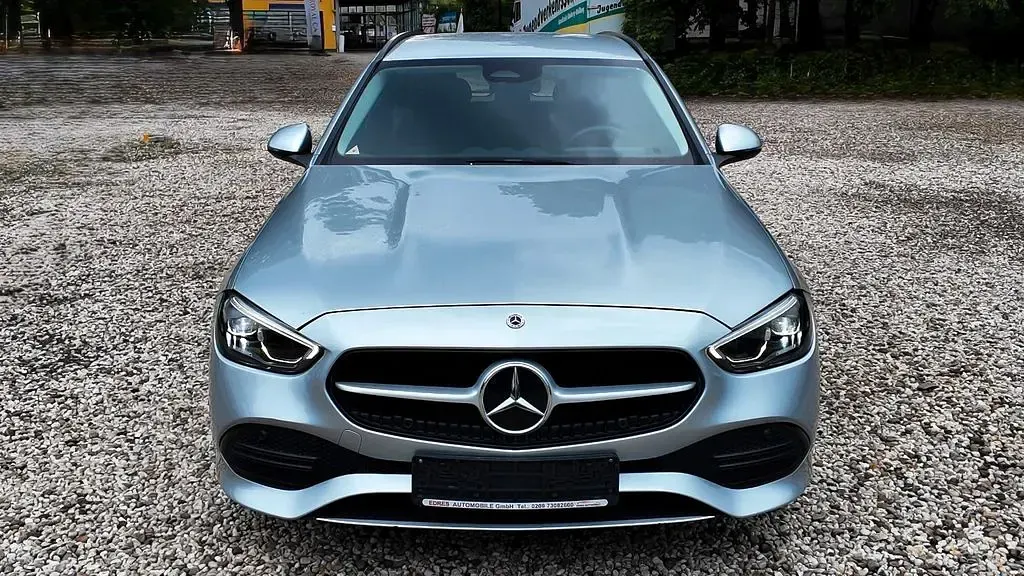 Gebraucht Mercedes C180 170 PS (125 kW) 2023 Silber Limousine