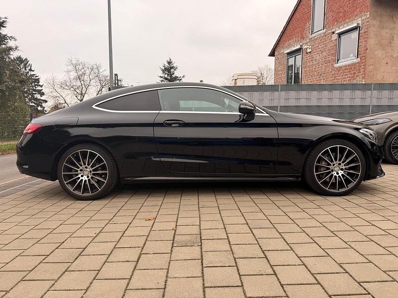 Gebraucht Mercedes C300 245 PS (180 kW) 2016 Schwarz Coupé