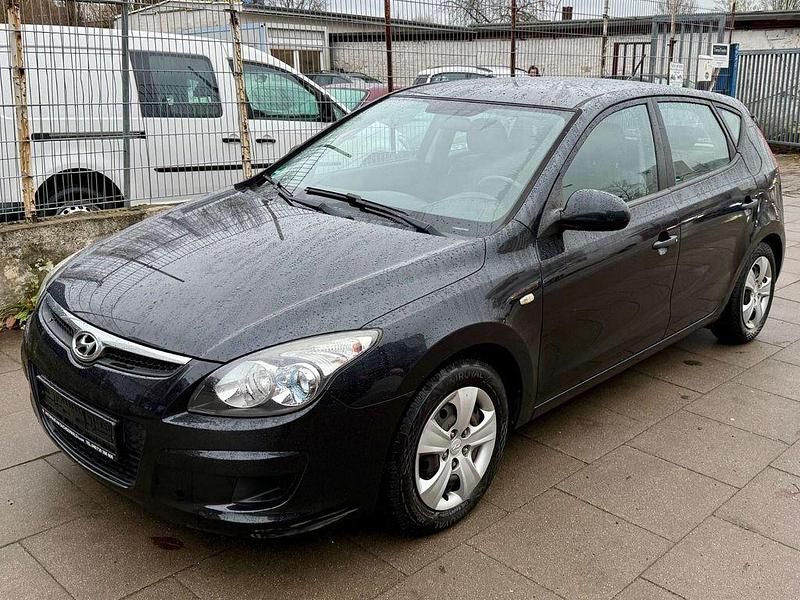 Stone black Gebraucht 2010 Hyundai i30 Edition+ Limousine | 5.850 € (Etwas zu teuer) - Bild 1/4