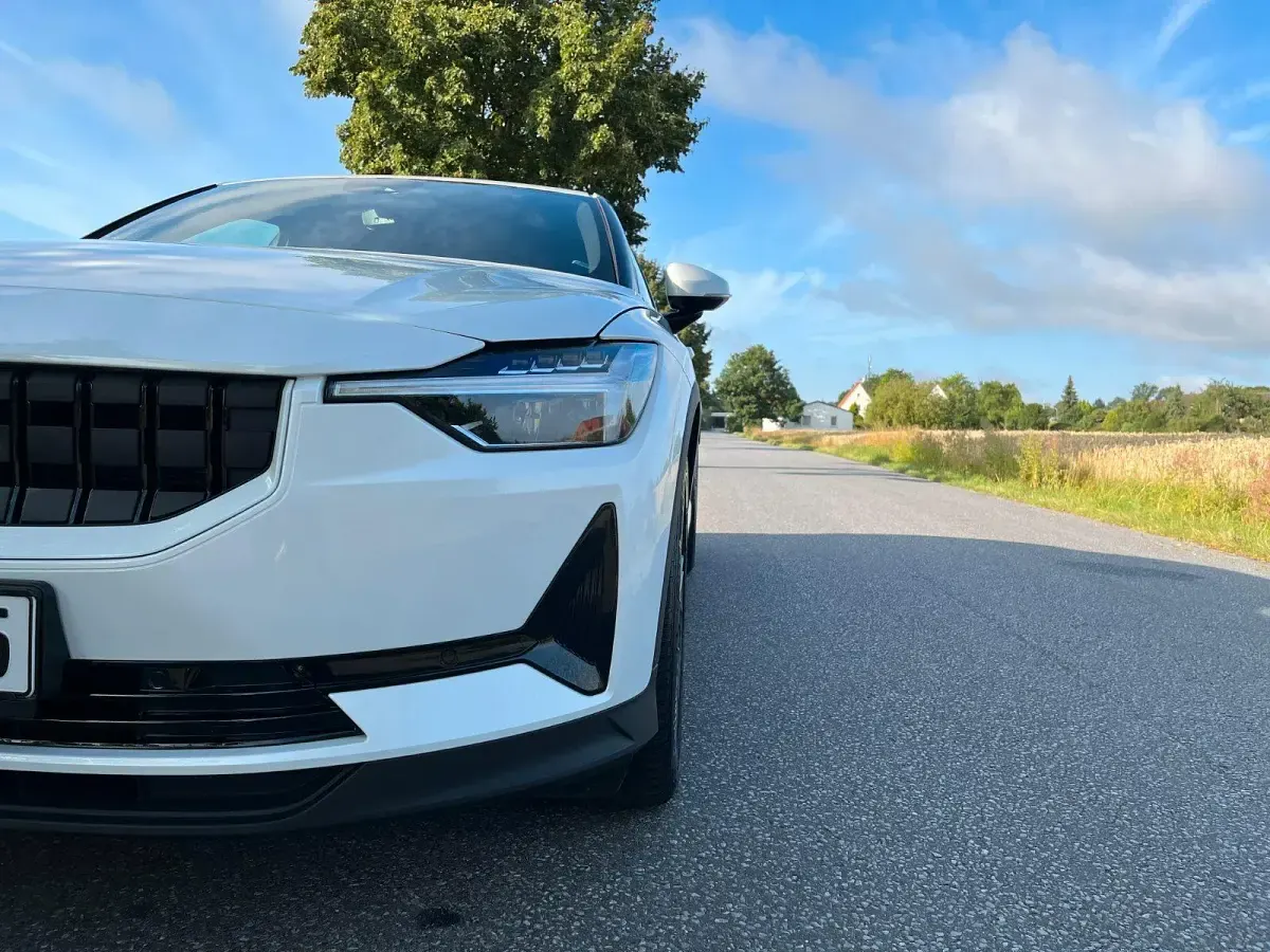 Gebraucht Polestar 2 169 kW (231 PS) 2022 Weiß Kleinwagen
