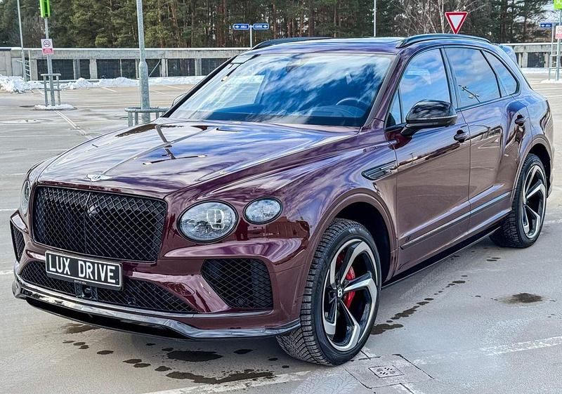 Rot Gebraucht 2024 Bentley Bentayga SUV | 234.160 € (Superpreis) - Bild 1/4