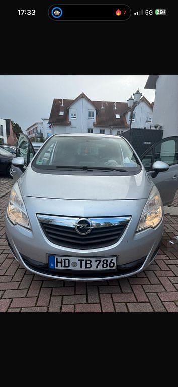 Silber Gebraucht 2012 Opel Meriva Van / Kleinbus | 1.950 € (Superpreis) - Bild 1/4
