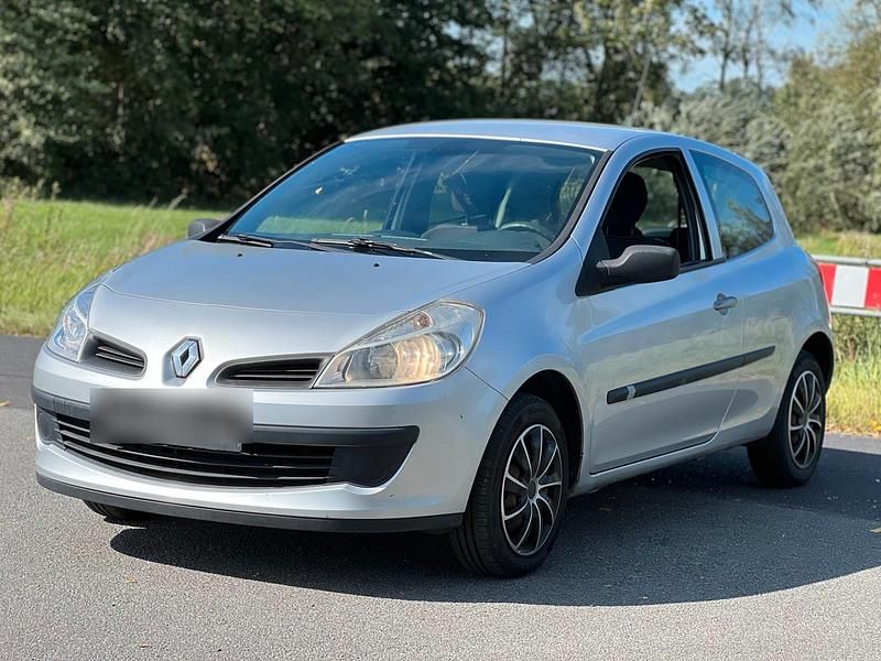 Grau Gebraucht 2009 Renault Clio II Kleinwagen | 550 € (Superpreis) - Bild 1/4