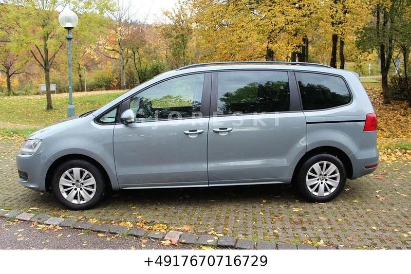 Gebraucht VW Sharan 140 PS (102 kW) 2011 Grau Van / Kleinbus
