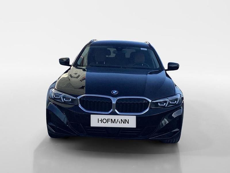 Gebraucht BMW 330e Sport Line 292 PS (214 kW) 2022 Schwarz Kombi