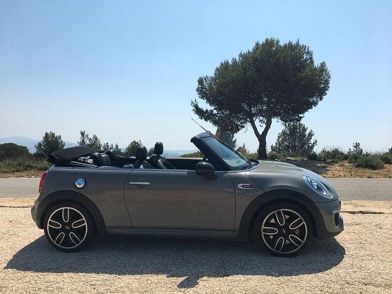 Grau Gebraucht 2018 Mini John Cooper Works Cabriolet Cabrio | 17.777 € (Fairer Preis) - Bild 1/4