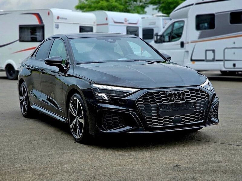 Schwarz Gebraucht 2023 Audi A3 S-Line Limousine | 42.749 € - Bild 1/4