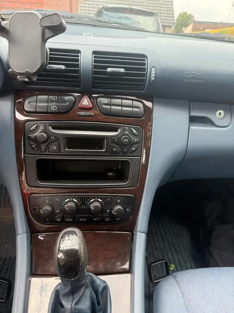Gebraucht Mercedes C180 143 PS (105 kW) 2002 Grau Kombi