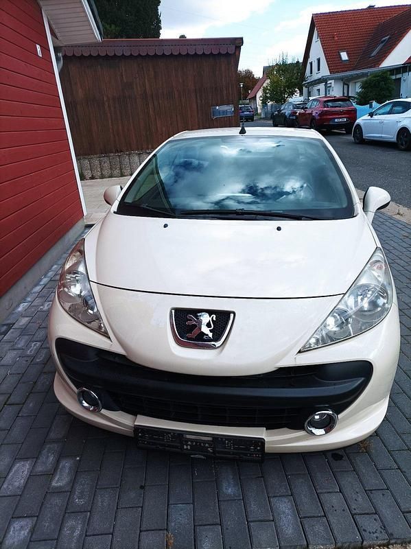 Weiß Gebraucht 2007 Peugeot 207 CC Cabrio | 890 € (Superpreis) - Bild 1/4