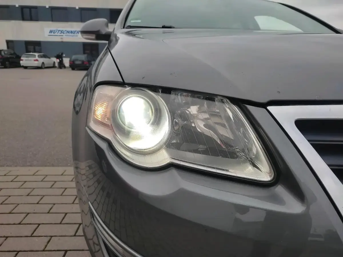Gebraucht VW Passat 140 PS (102 kW) 2006 Grau Limousine