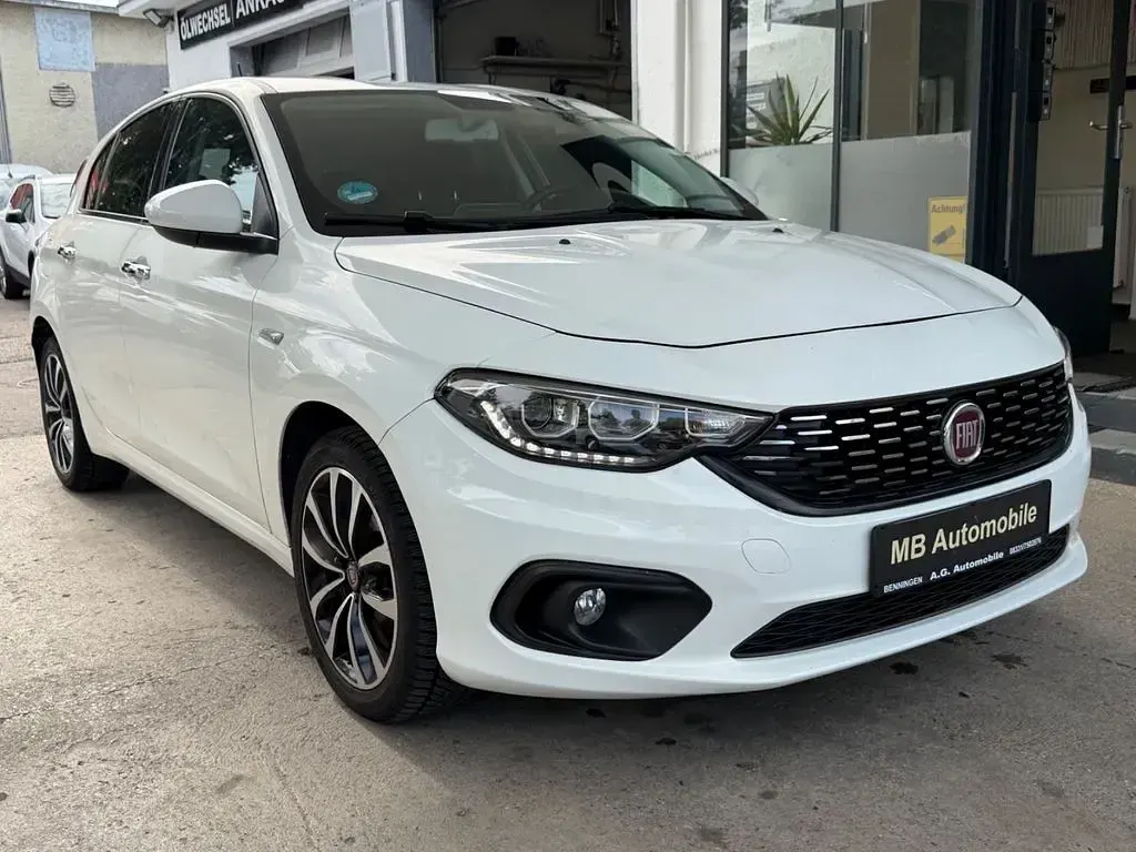 Gebraucht Fiat Tipo Lounge 95 PS (69 kW) 2019 Weiß Limousine