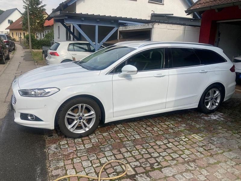 Gebraucht Ford Mondeo Titanium 203 PS (149 kW) 2018 Weiß Limousine