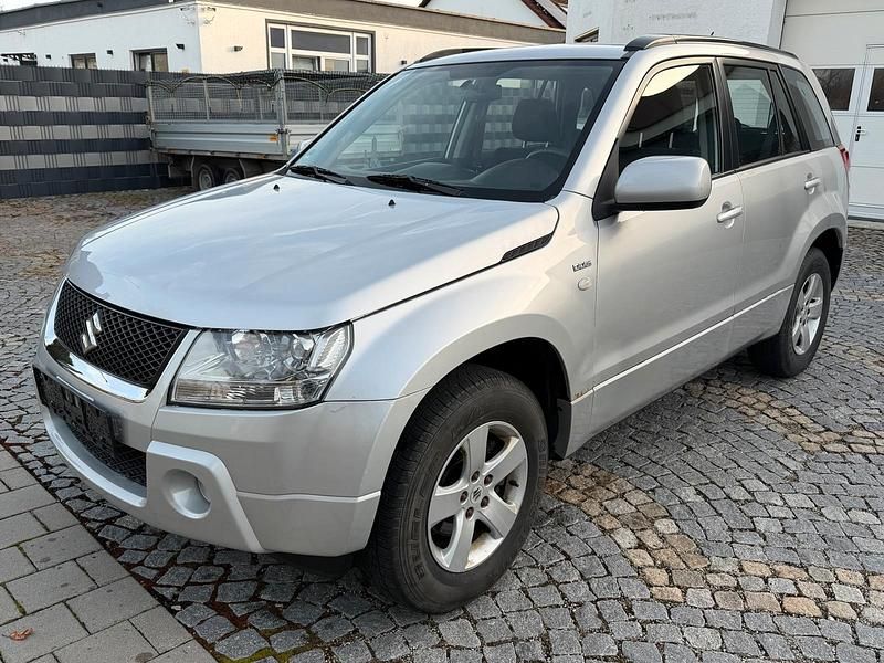 Silber Gebraucht 2006 Suzuki Grand Vitara SUV | 3.999 € (Superpreis) - Bild 1/4
