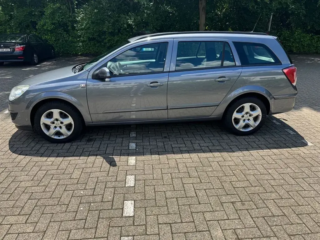 Gebraucht Opel Astra 101 PS (74 kW) 2007 Blau Limousine
