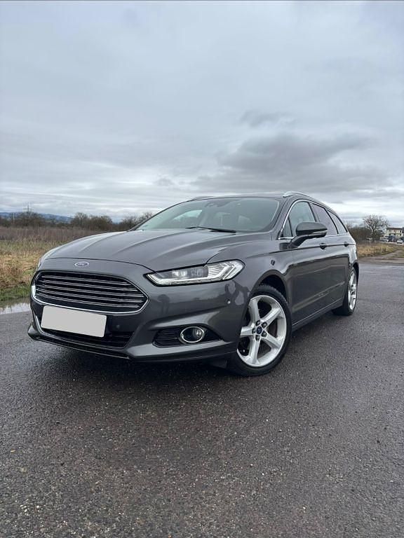 Gebraucht Ford Mondeo Titanium 179 PS (131 kW) 2017 Grau Limousine