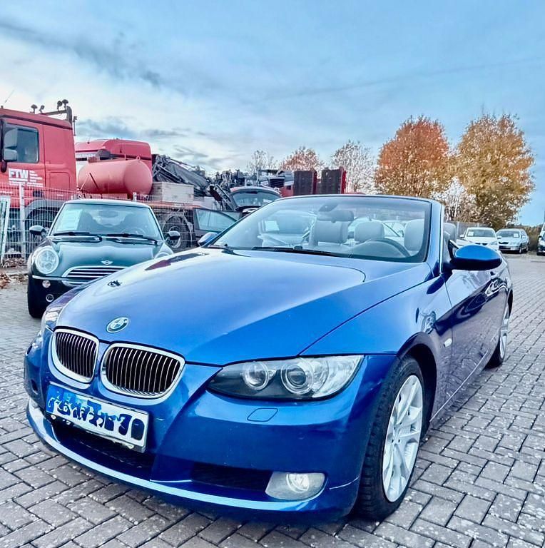 Blau Gebraucht 2007 BMW 330 Cabriolet Performance Cabrio | 6.490 € (Superpreis) - Bild 1/4