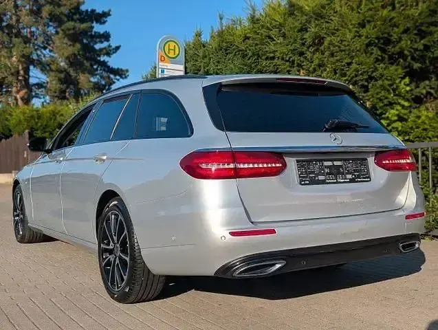 Gebraucht Mercedes E400 Avantgarde 340 PS (250 kW) 2018 Silber Kombi