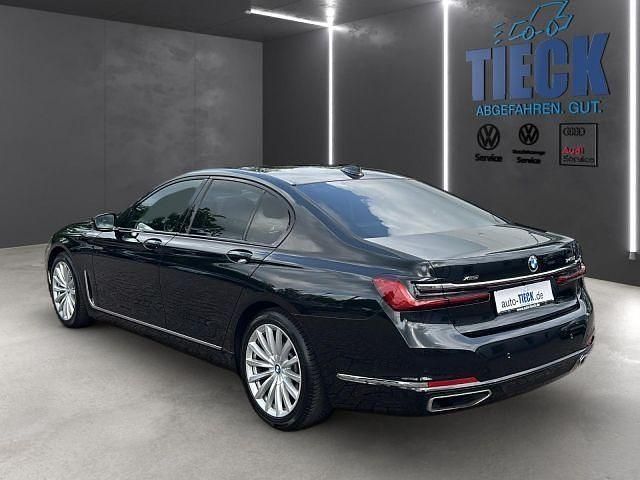 Gebraucht BMW 740L 340 PS (250 kW) 2022 Schwarz Limousine