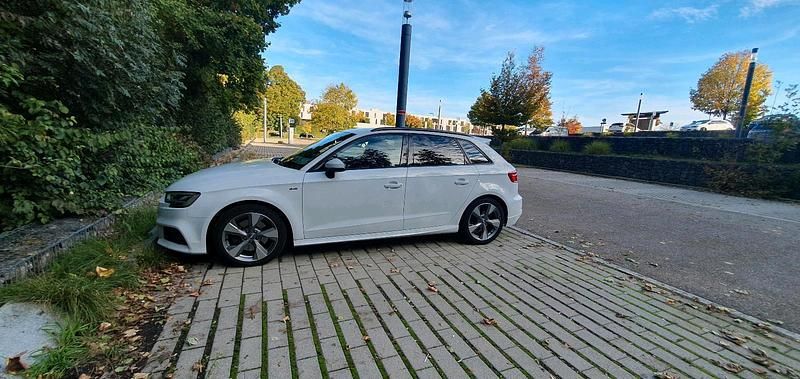 Weiß Gebraucht 2017 Audi A3 Limousine | 15.990 € - Bild 1/4